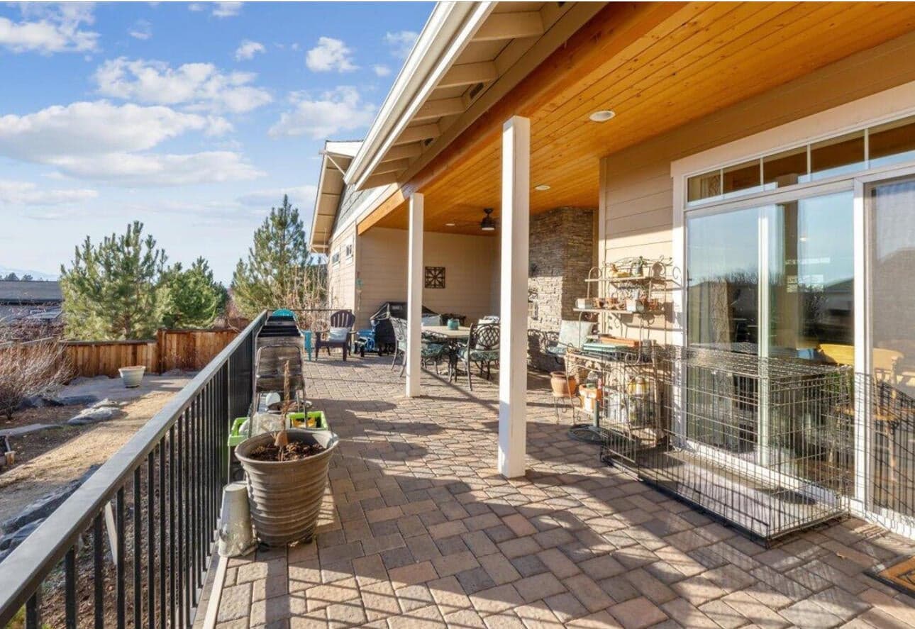 Photo of 4570 SW Yew Avenue 63 of 75