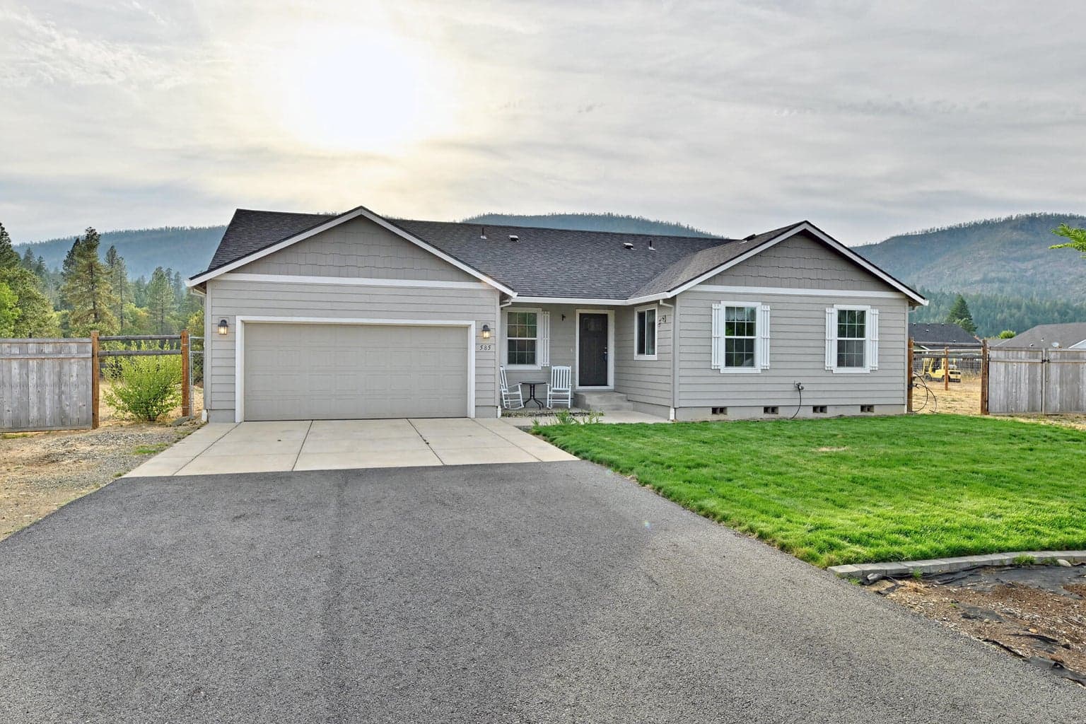 585 Forks, Cave Junction, 97523
