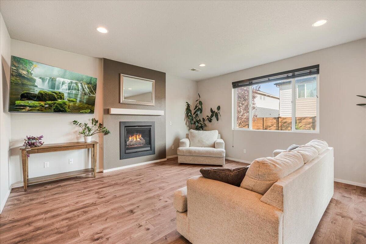 Photo of 20532 SE Evian Avenue 6 of 24
