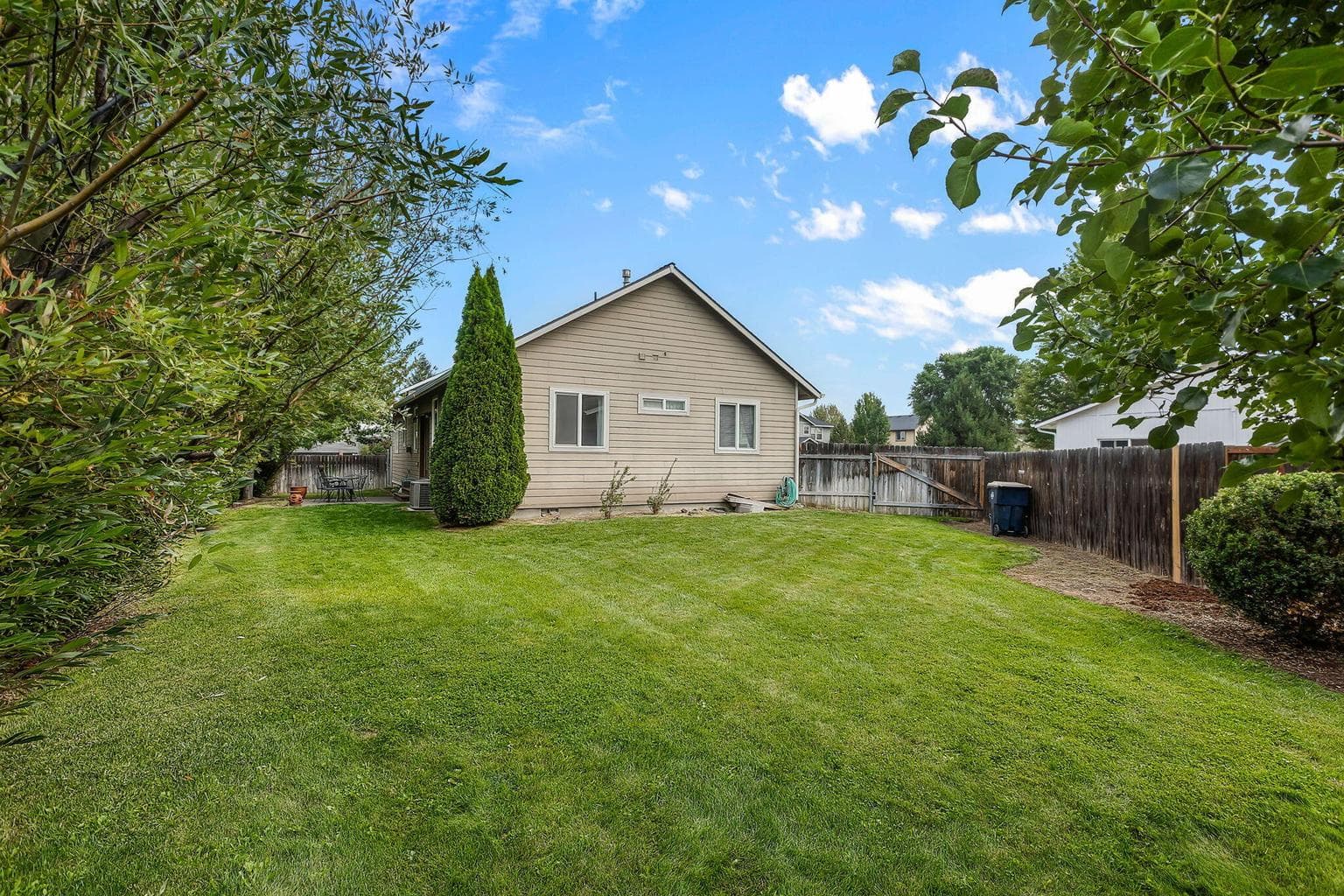 Photo of 1465 NW 19th Court 21 of 23
