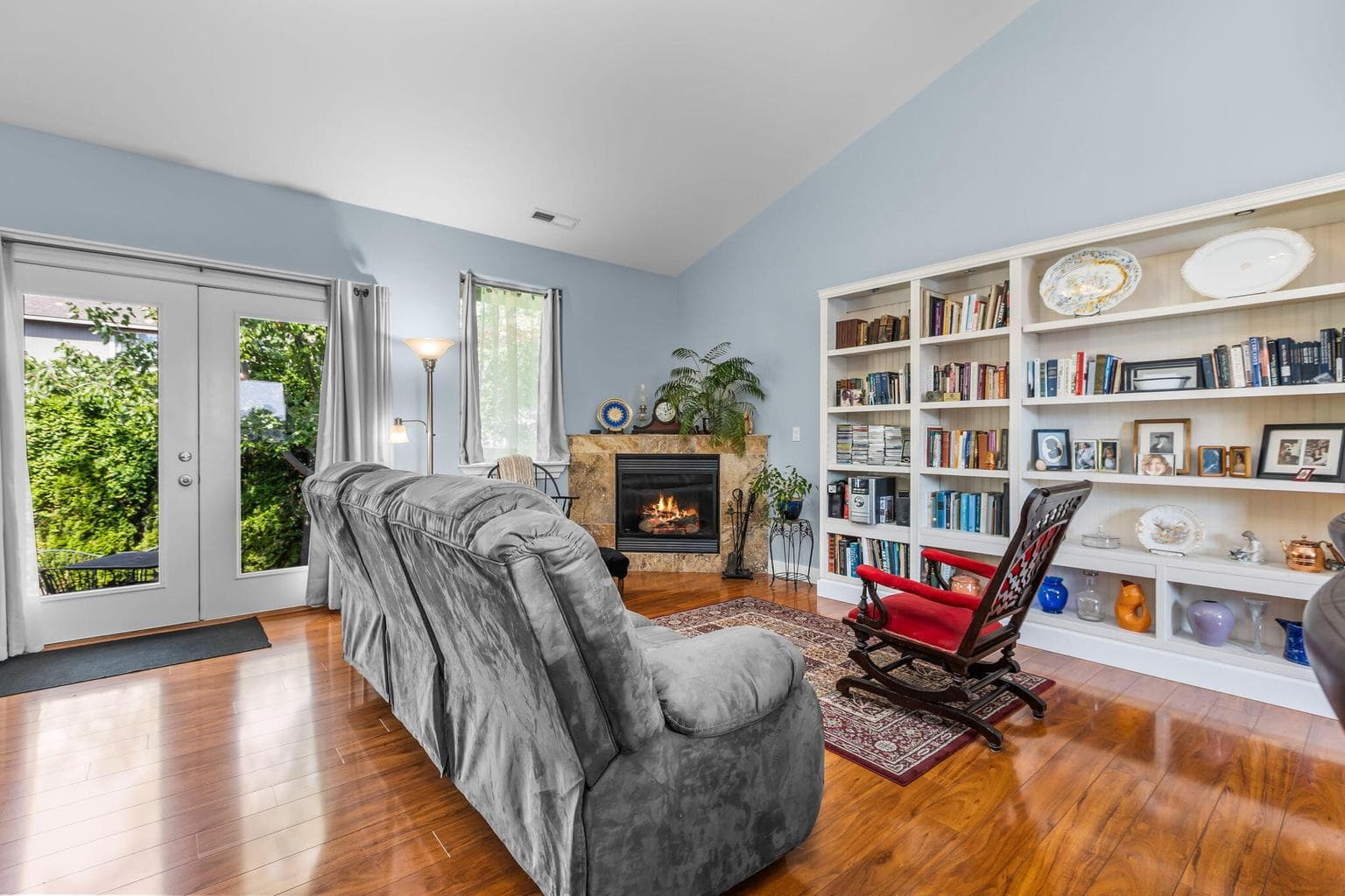 Photo of 1465 19th 3 of 23
