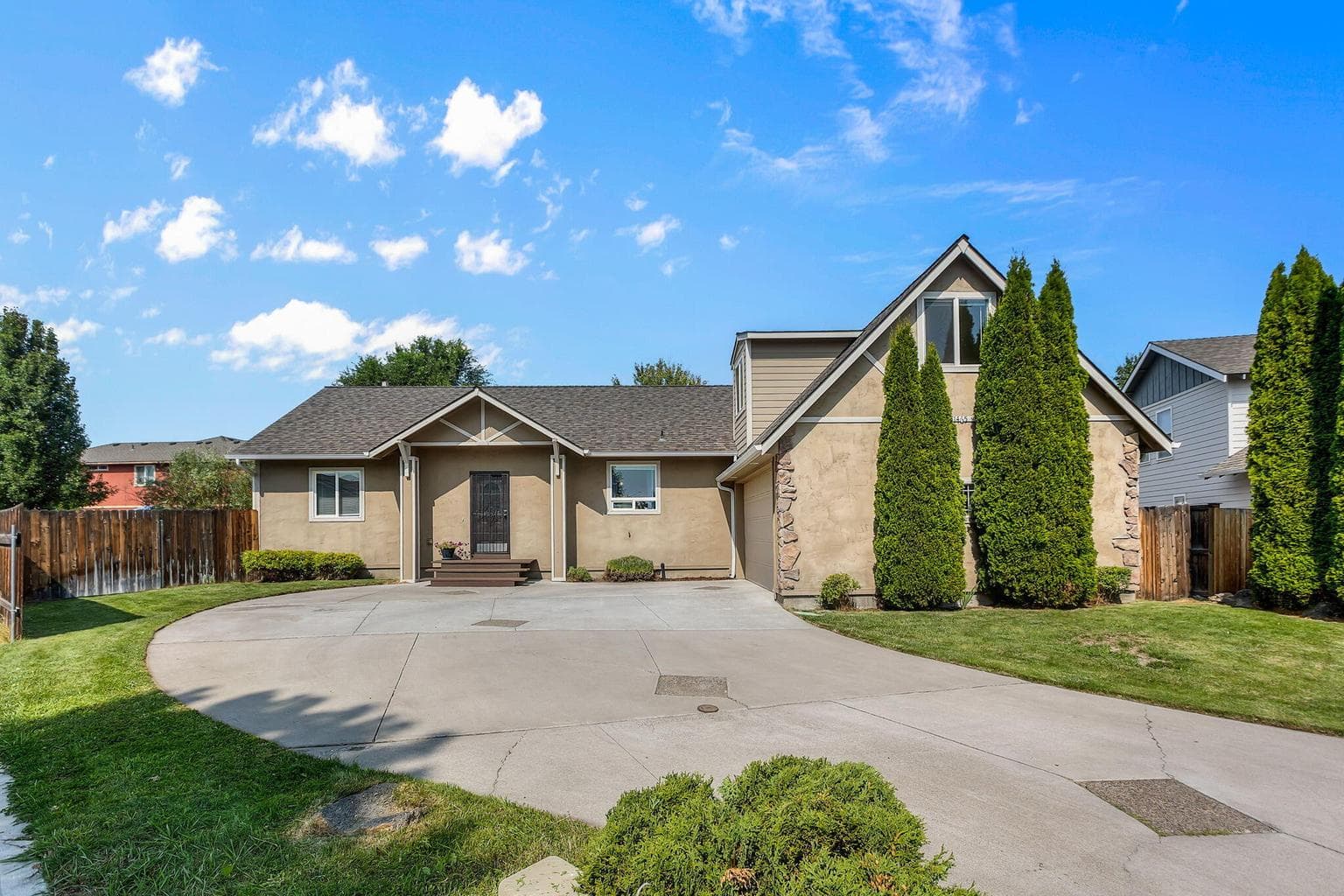Photo of 1465 19th 2 of 23