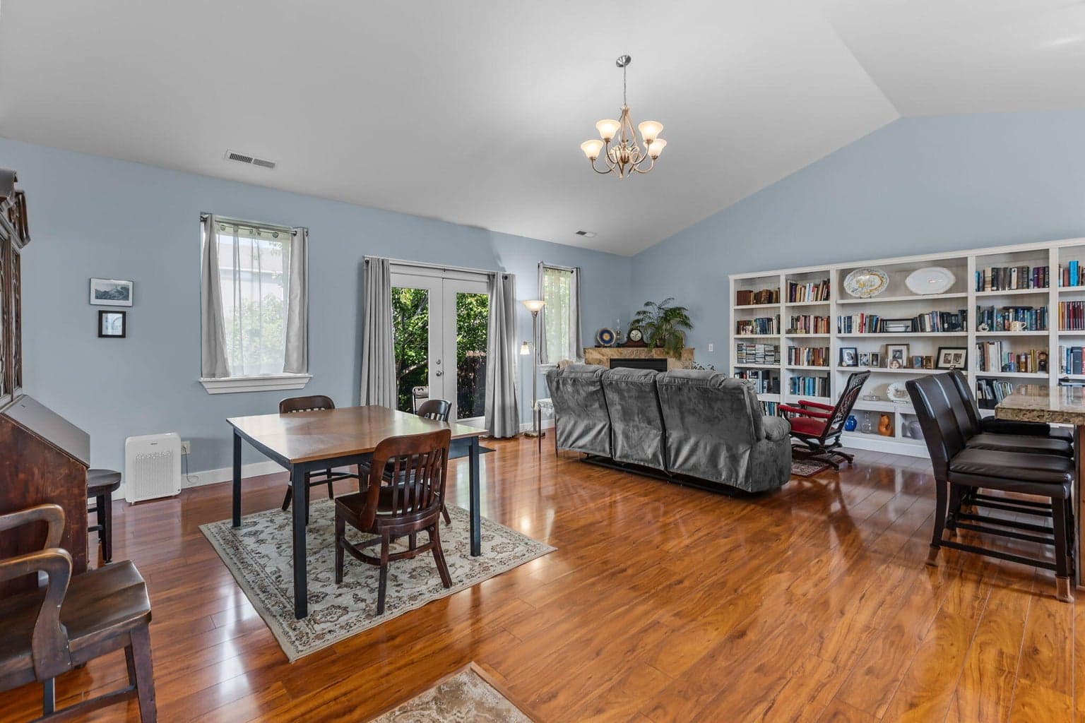 Photo of 1465 19th 5 of 23