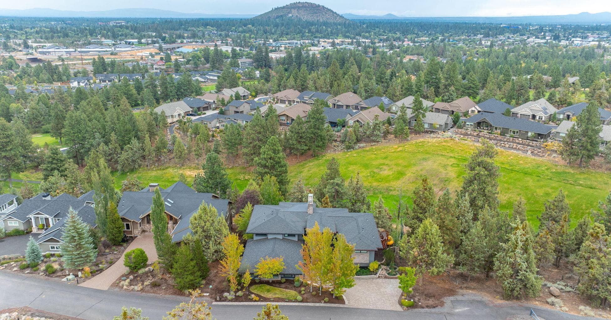 Photo of 3425 NW Fairway Heights Drive 73 of 79