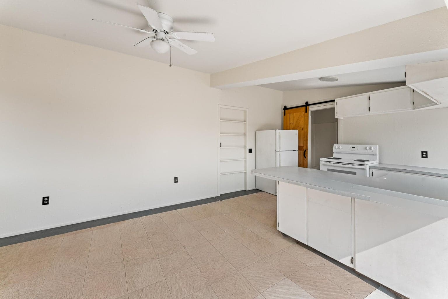 Bonus Area w/ Kitchenette & Full Bath