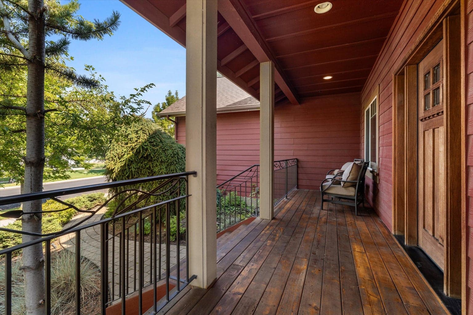 Photo of 20663 NE Sierra Drive 6 of 42