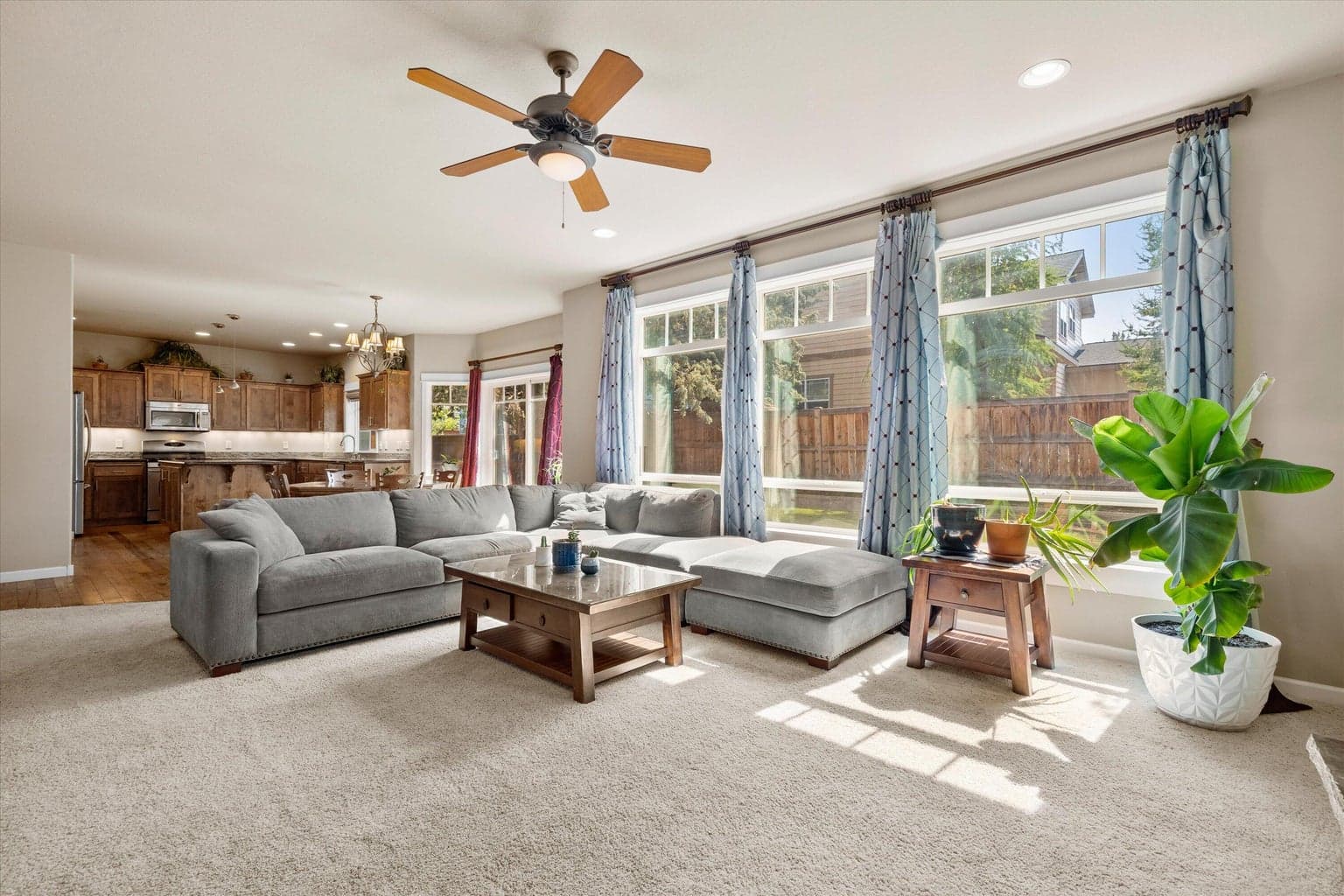 Photo of 20663 NE Sierra Drive 10 of 42