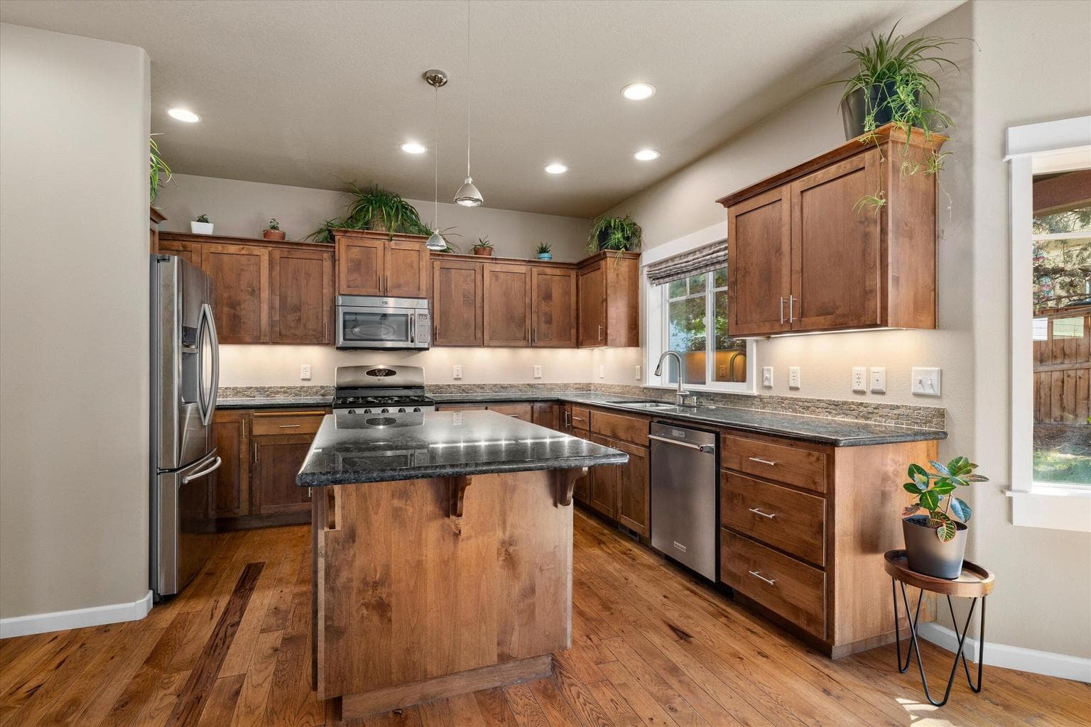 Photo of 20663 NE Sierra Drive 16 of 42