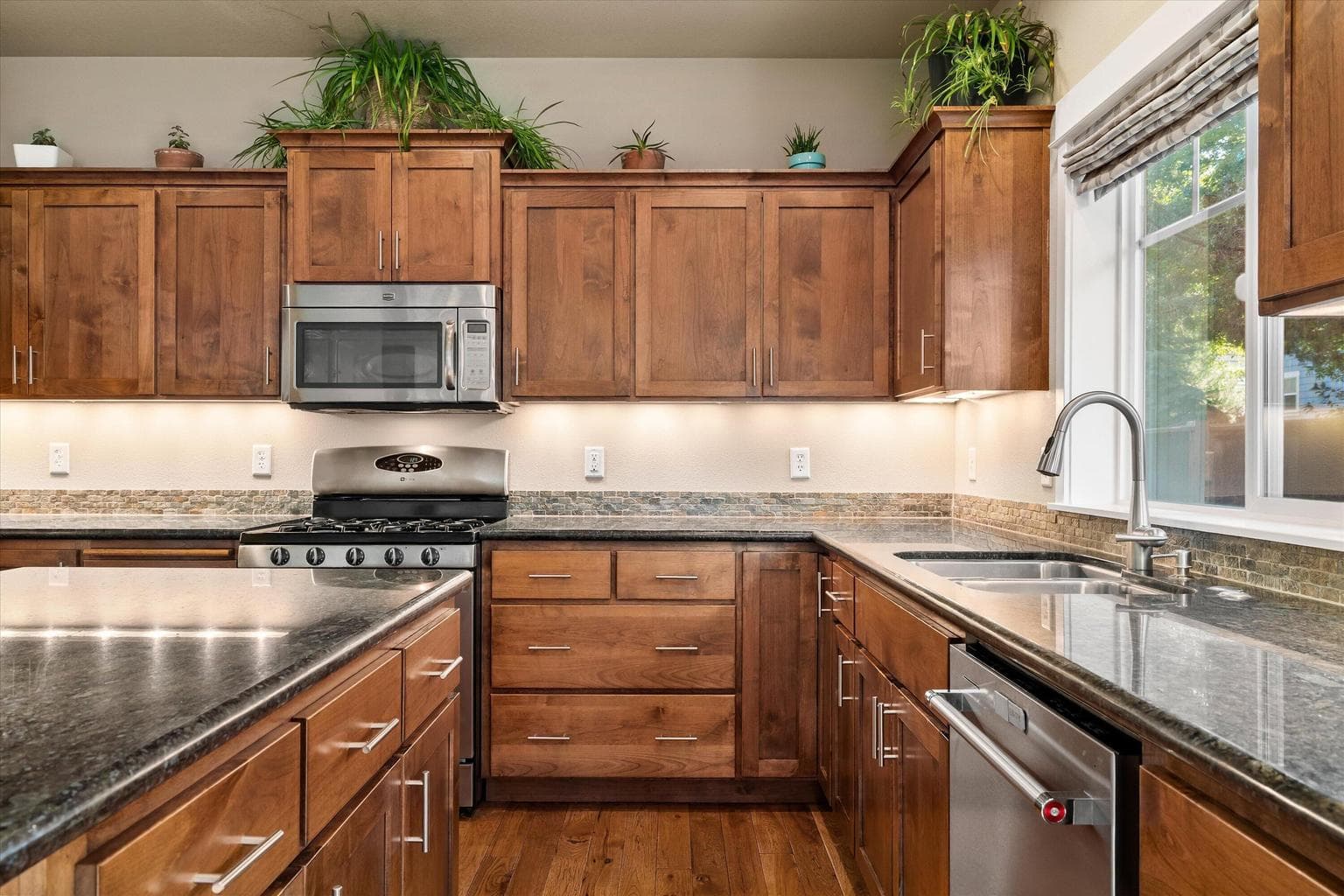 Photo of 20663 NE Sierra Drive 17 of 42