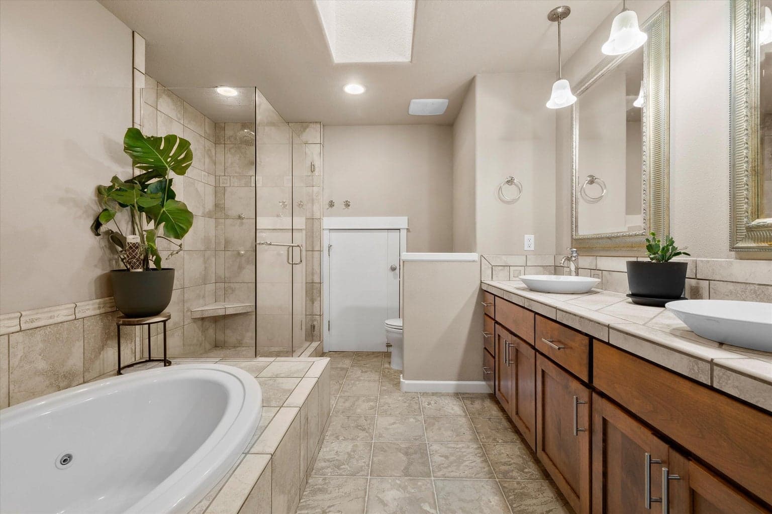 Photo of 20663 NE Sierra Drive 26 of 42