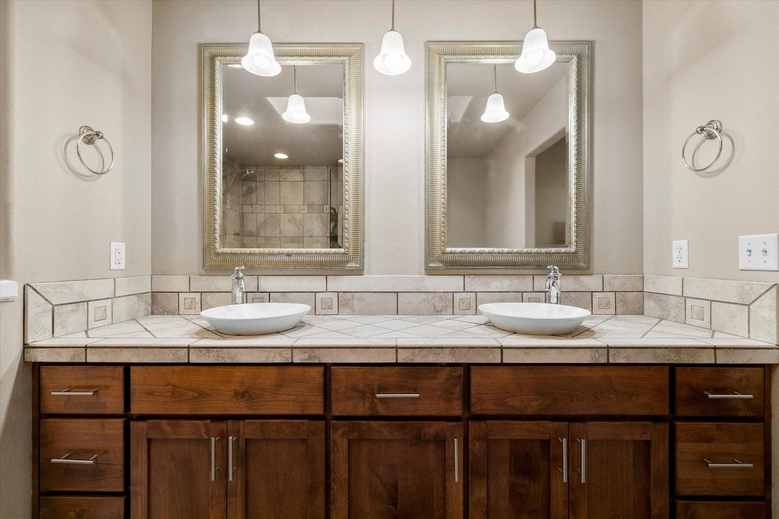 Photo of 20663 NE Sierra Drive 27 of 42