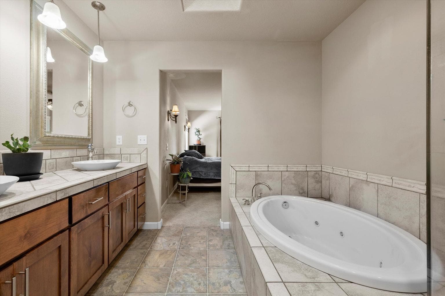 Photo of 20663 NE Sierra Drive 28 of 42