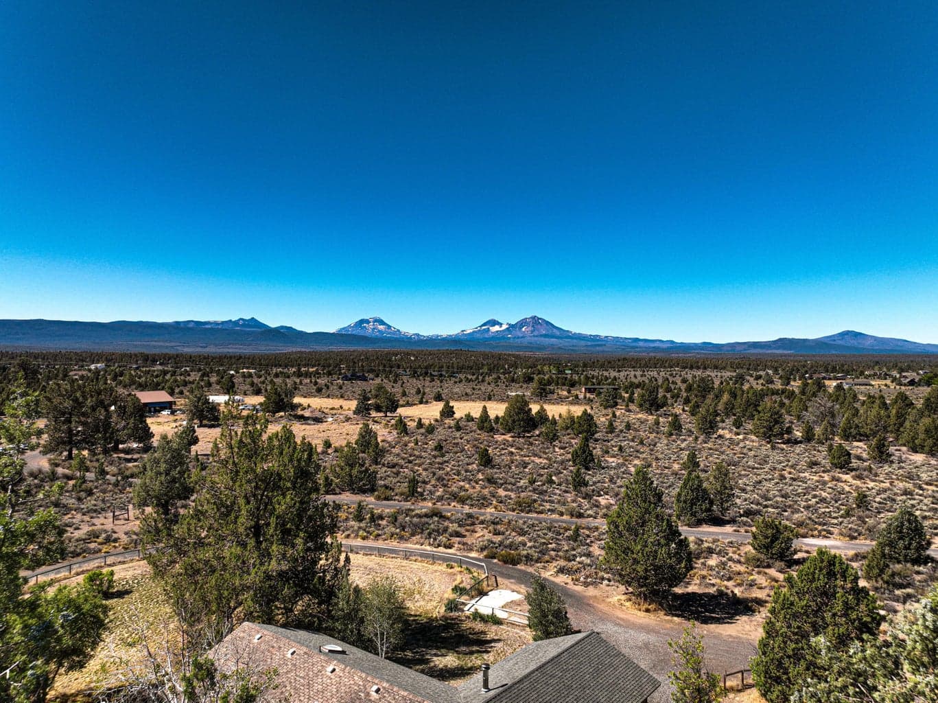 Sweeping Cascade Mountain Views