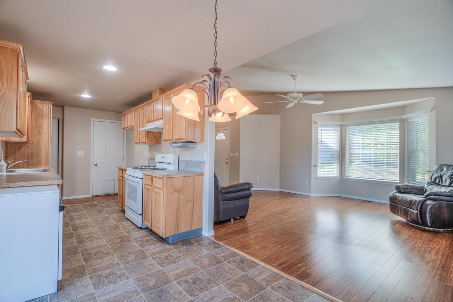 Photo of 3318 Hoona Drive 8 of 26