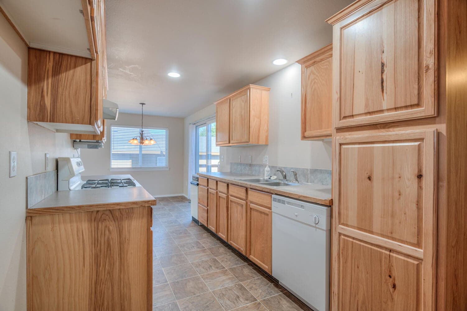 Photo of 3318 Hoona Drive 10 of 26