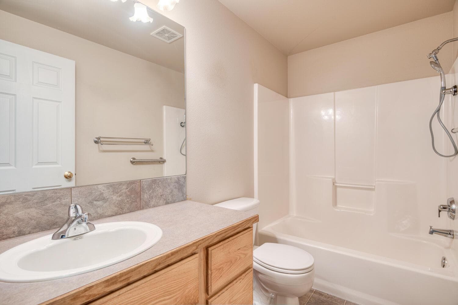 Photo of 3318 Hoona Drive 11 of 26