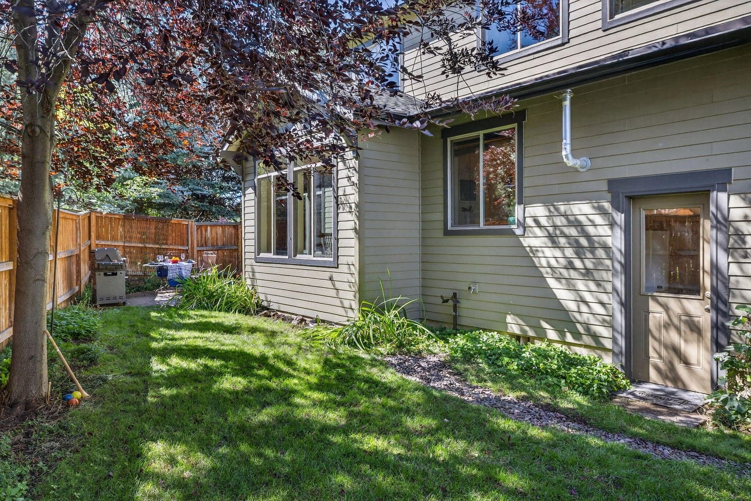 Photo of 19601 Hollygrape Street 34 of 39