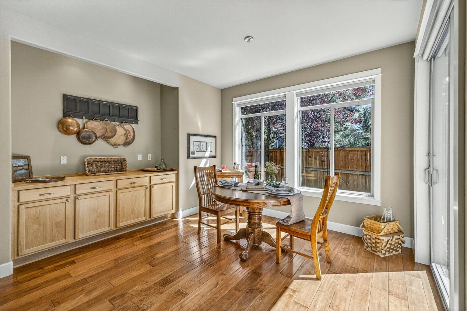 Photo of 19601 Hollygrape Street 17 of 39