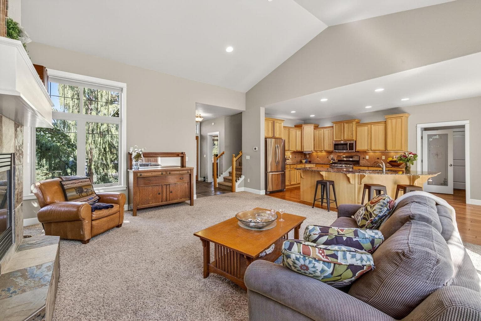 Photo of 19601 Hollygrape Street 14 of 39