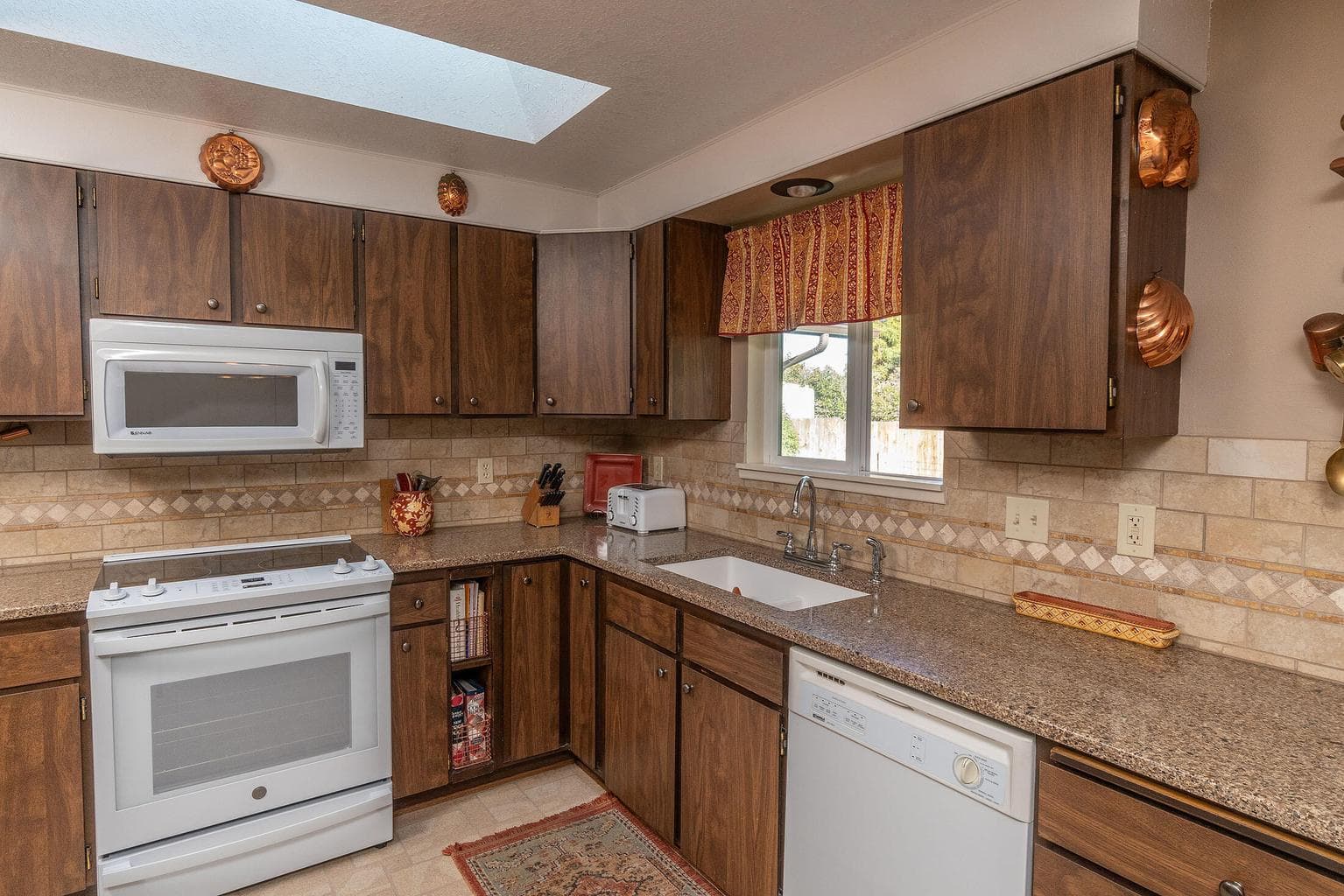 Photo of 1241 SE 7th Street 7 of 20