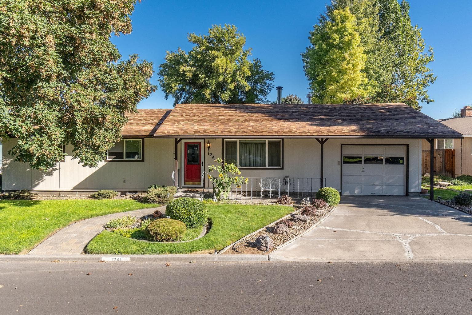Photo of 1241 7th 1 of 20