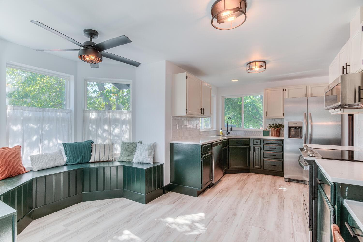 Photo of 2746 SW Reindeer Court 6 of 23