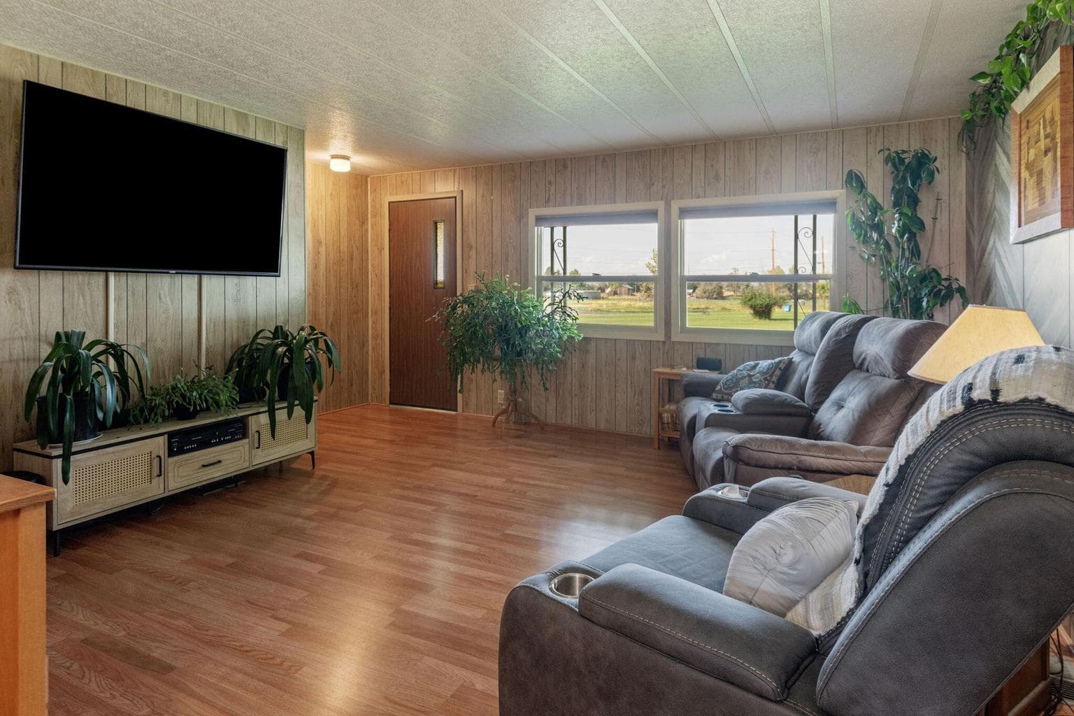 Photo of 3680 NE Walnut Drive 8 of 27