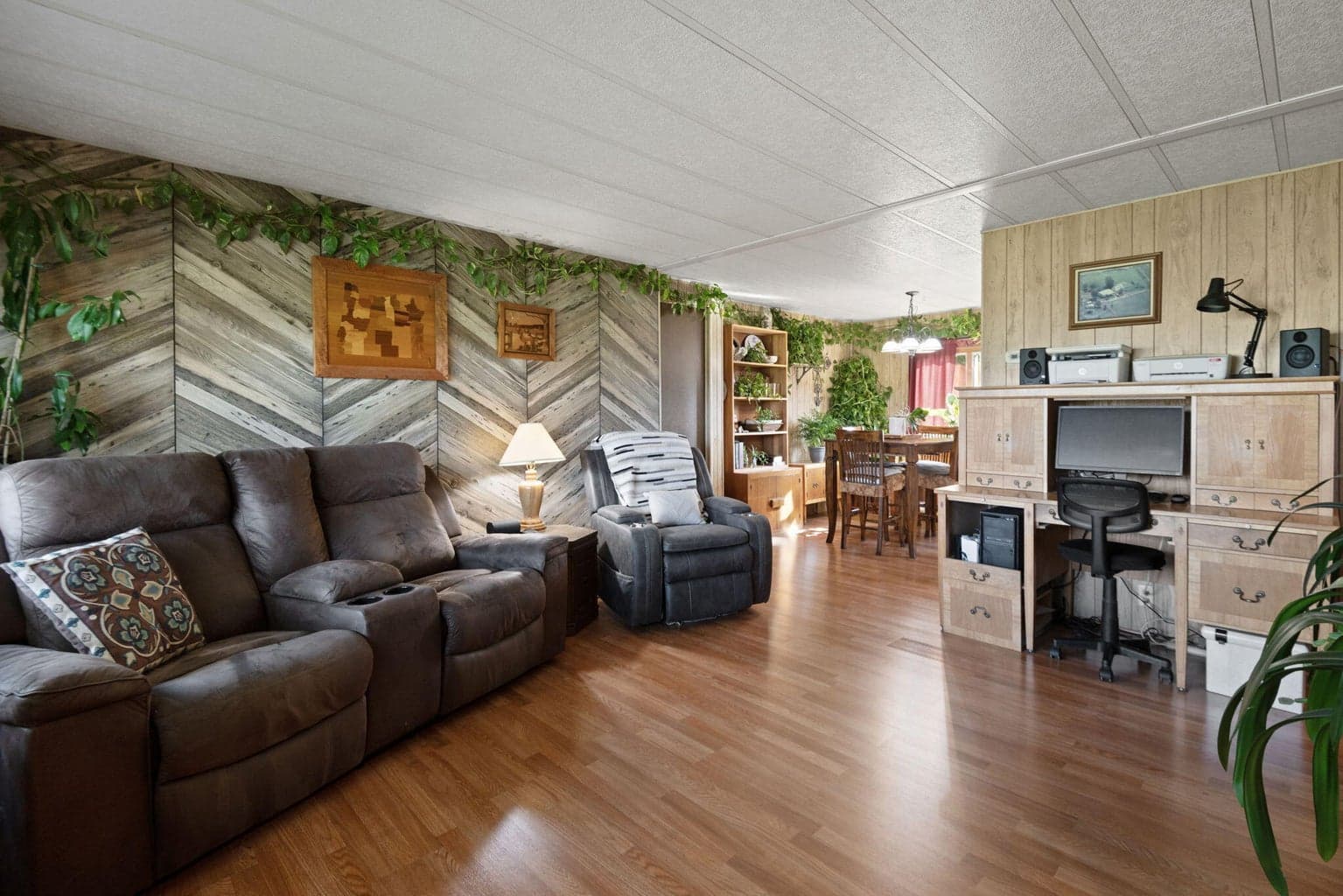 Photo of 3680 NE Walnut Drive 7 of 27