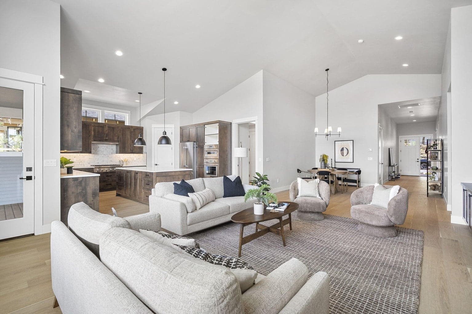 Photo of 3019 NW Polarstar Court 15 of 68
