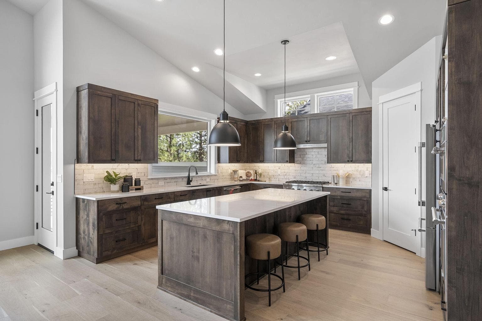 Photo of 3019 NW Polarstar Court 16 of 68