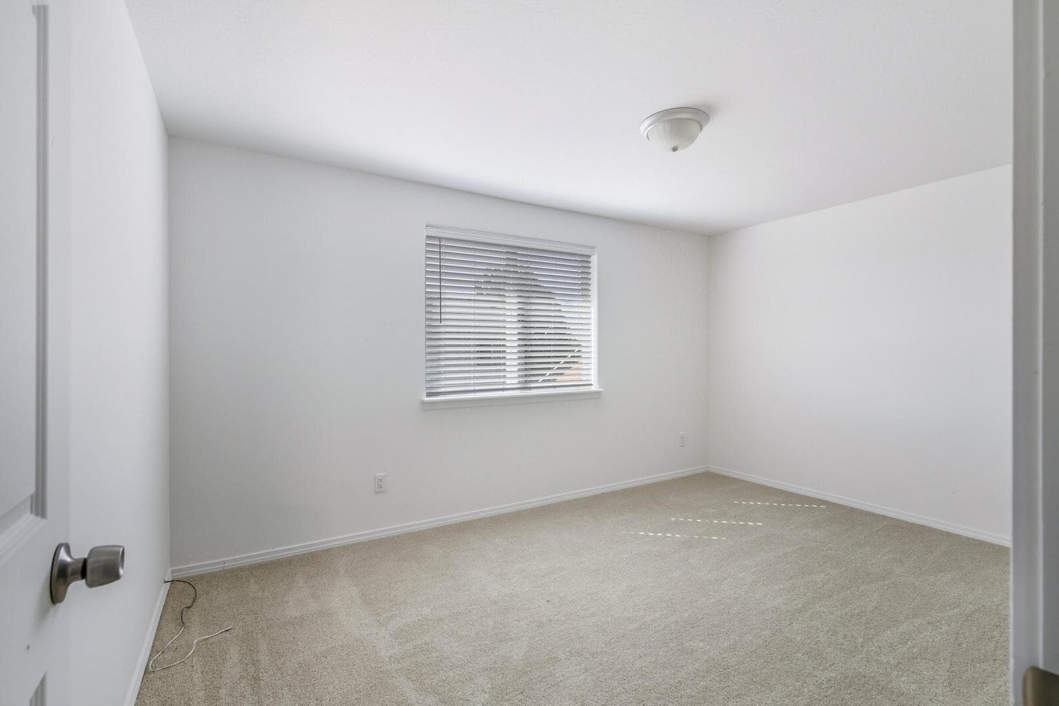 Photo of 878 SE Kristin Way 18 of 37
