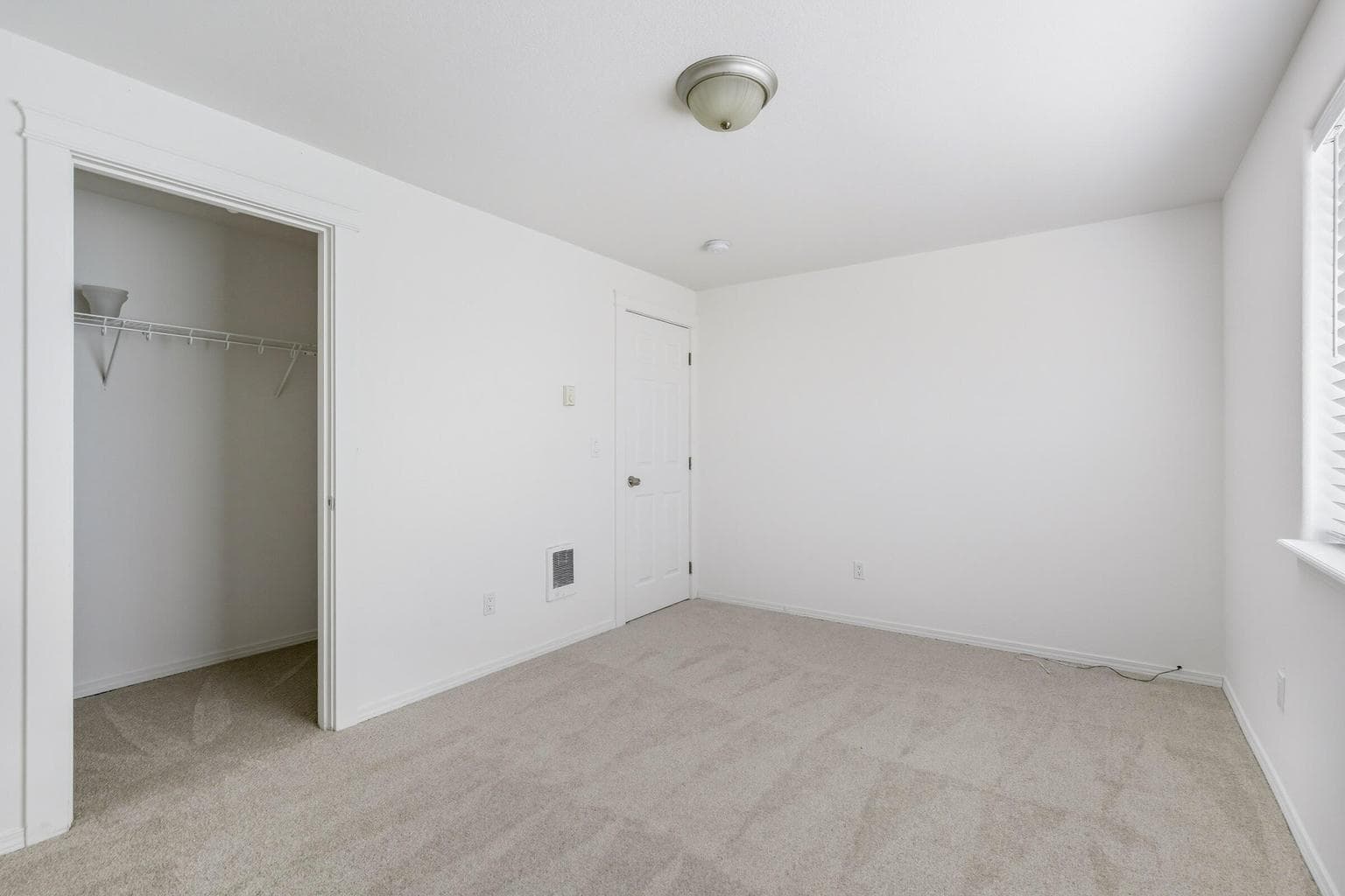 Photo of 878 SE Kristin Way 21 of 37