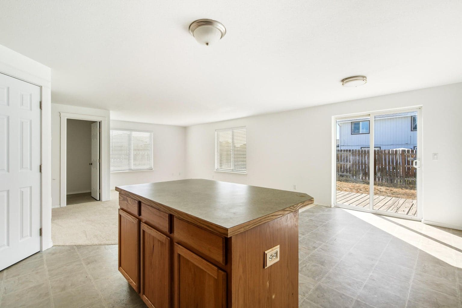 Photo of 878 SE Kristin Way 9 of 37