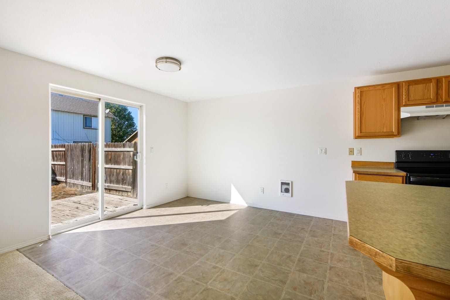 Photo of 878 SE Kristin Way 10 of 37