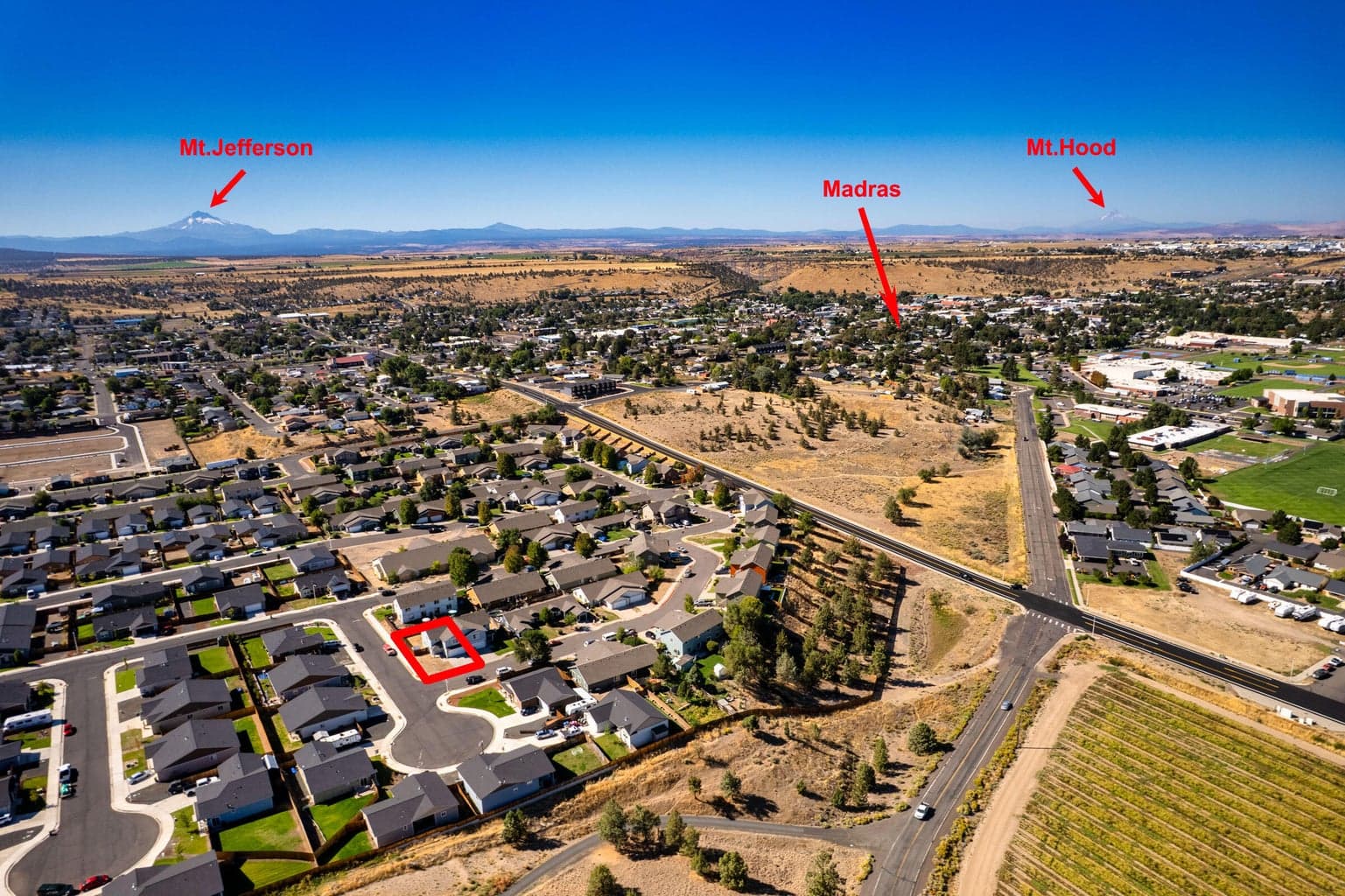 Photo of 878 SE Kristin Way 31 of 37