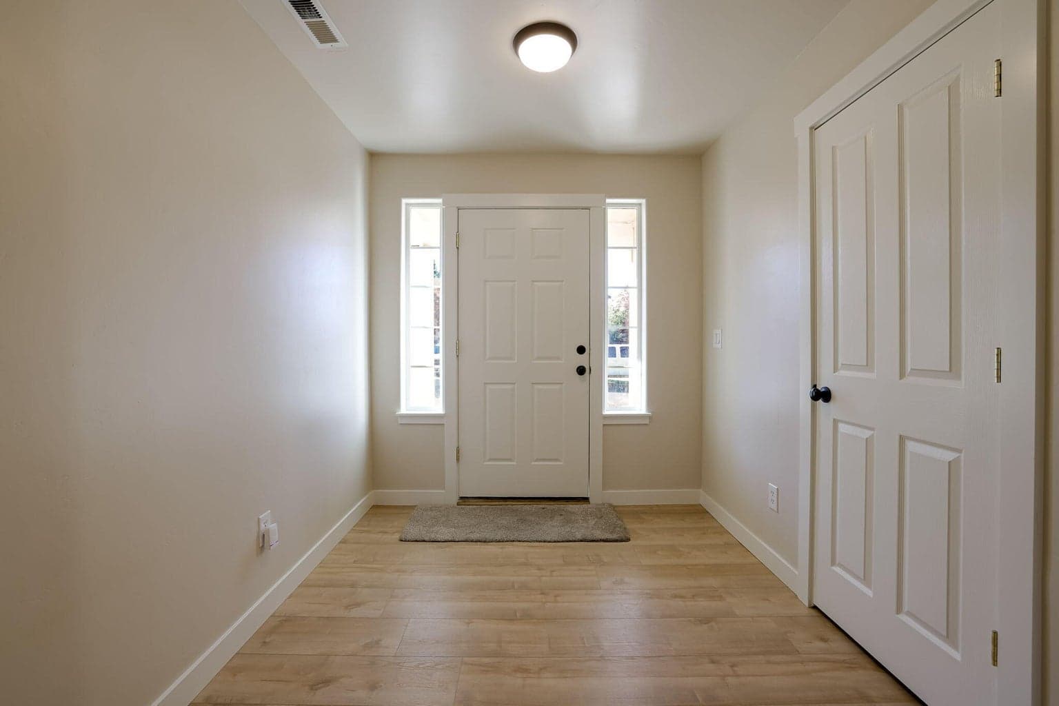 Photo of 3425 Juniper 3 of 33
