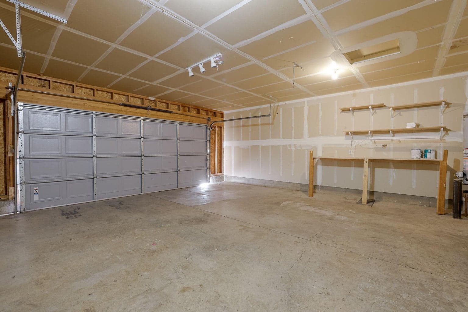 Photo of 3425 SW Juniper Avenue 28 of 33