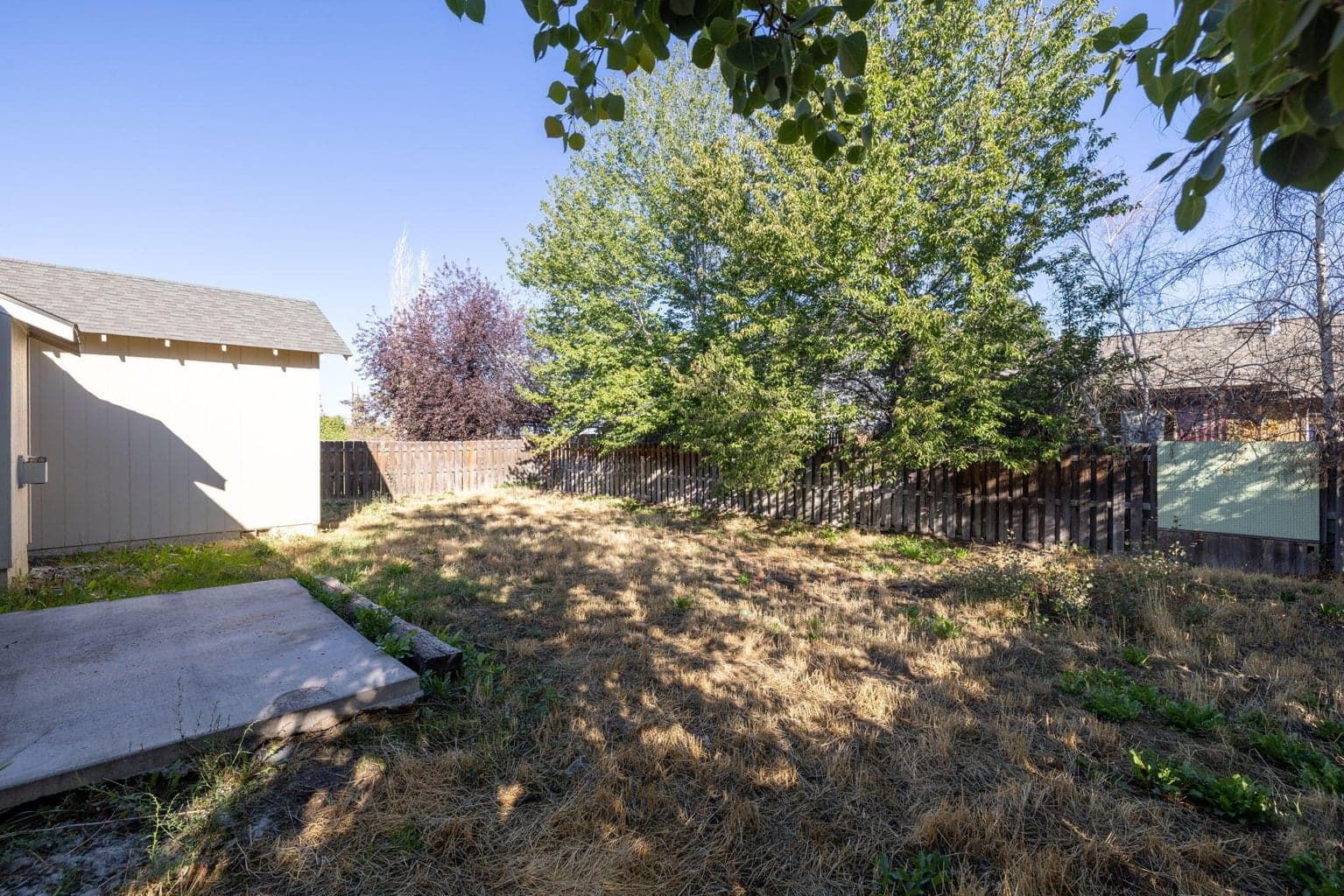 Photo of 3425 SW Juniper Avenue 30 of 33