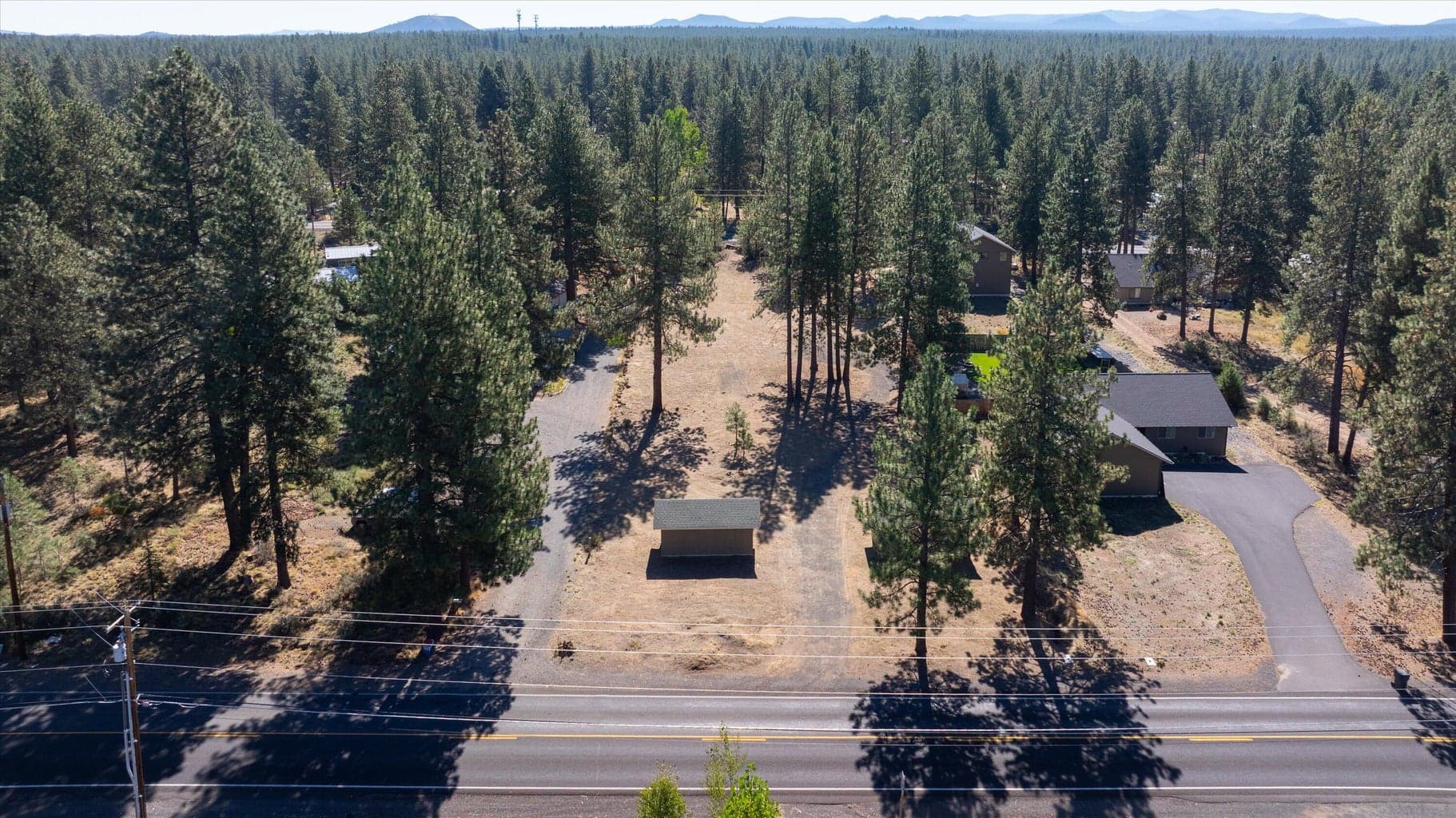 Photo of 60272 Cinder Butte 6 of 26