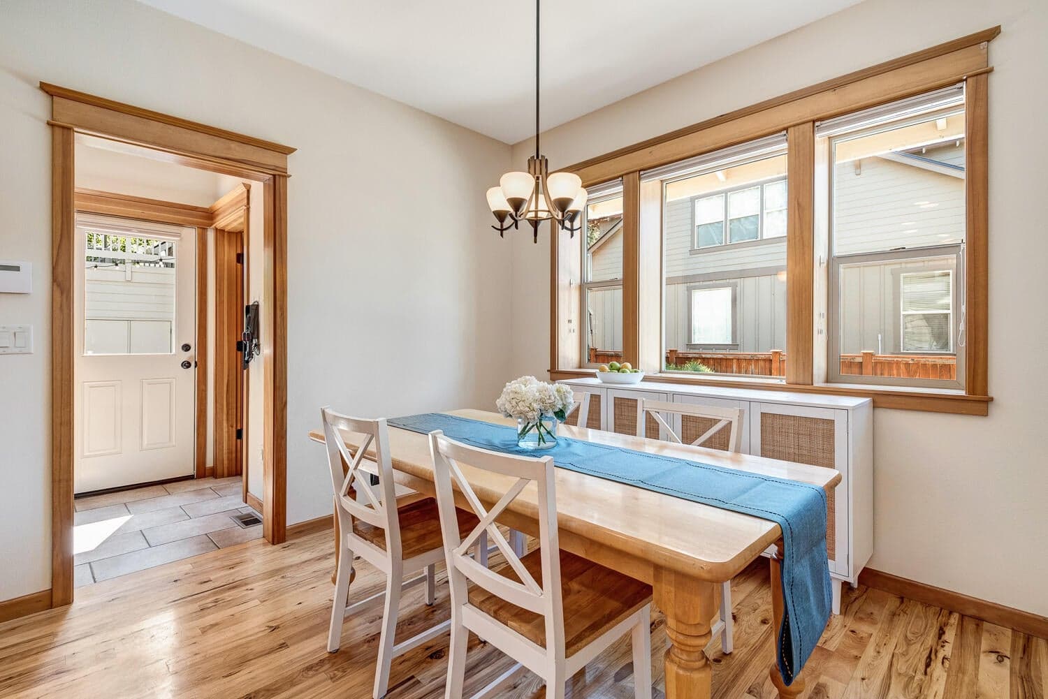 Photo of 2084 NW Shiraz Court 14 of 34
