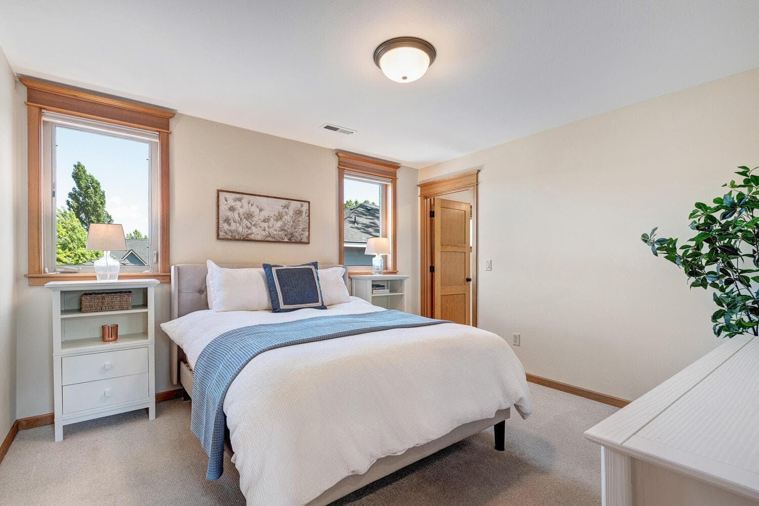 Photo of 2084 NW Shiraz Court 16 of 34