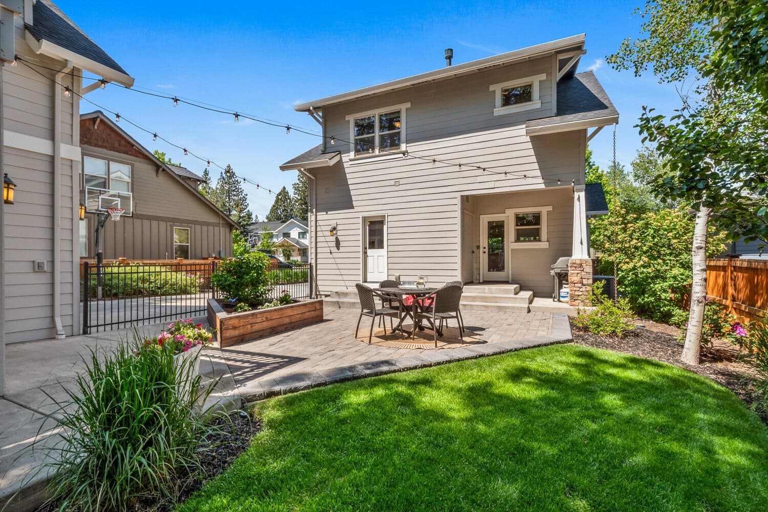 Photo of 2084 NW Shiraz Court 22 of 34