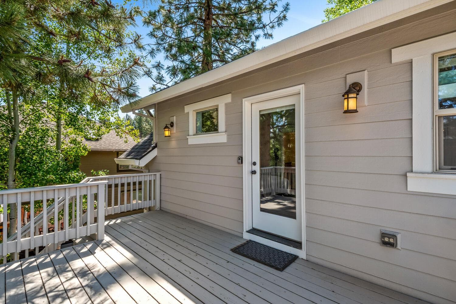 Photo of 2084 NW Shiraz Court 26 of 34