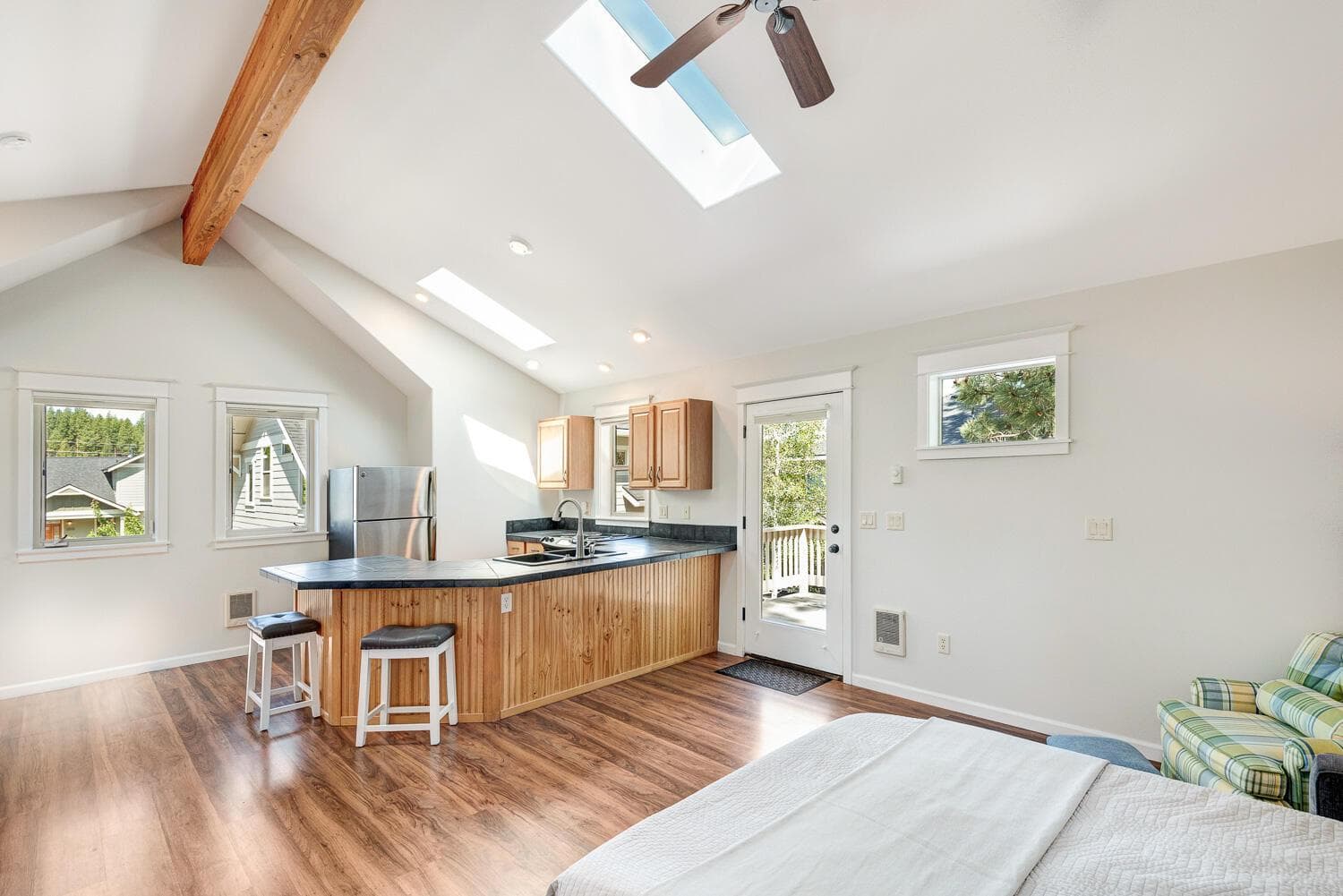 Photo of 2084 NW Shiraz Court 29 of 34