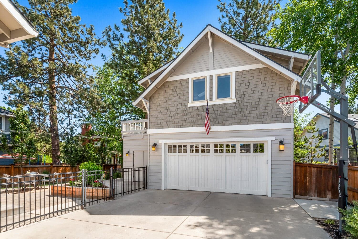 Photo of 2084 NW Shiraz Court 34 of 34