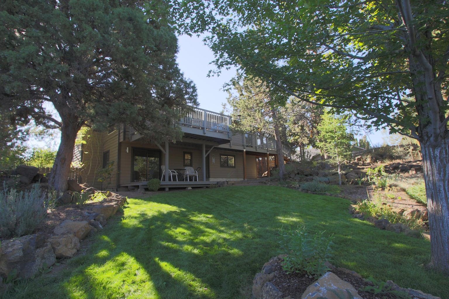 Photo of 1385 NE Williamson Boulevard 18 of 37