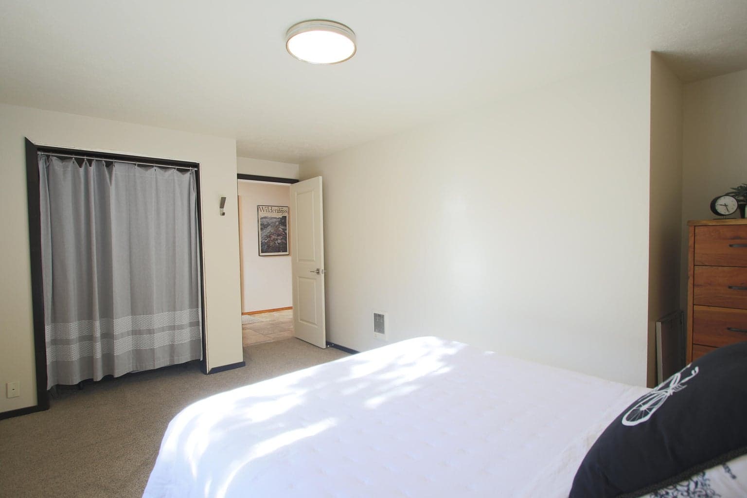 Photo of 1385 NE Williamson Boulevard 29 of 37