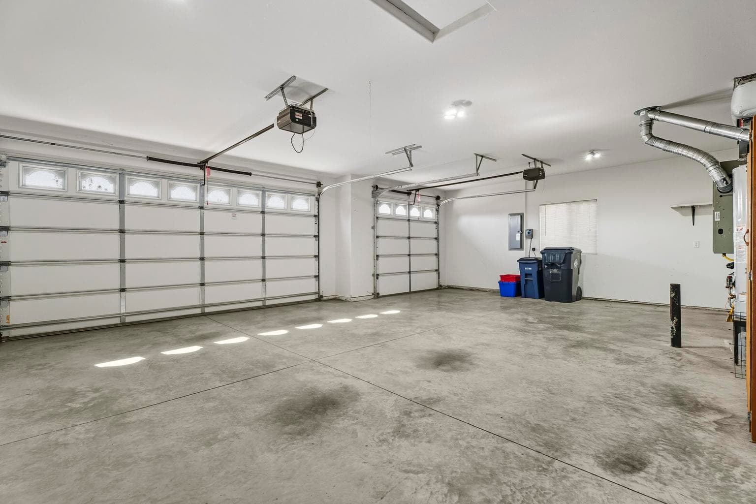 Photo of 2926 NW 19th Street 28 of 40