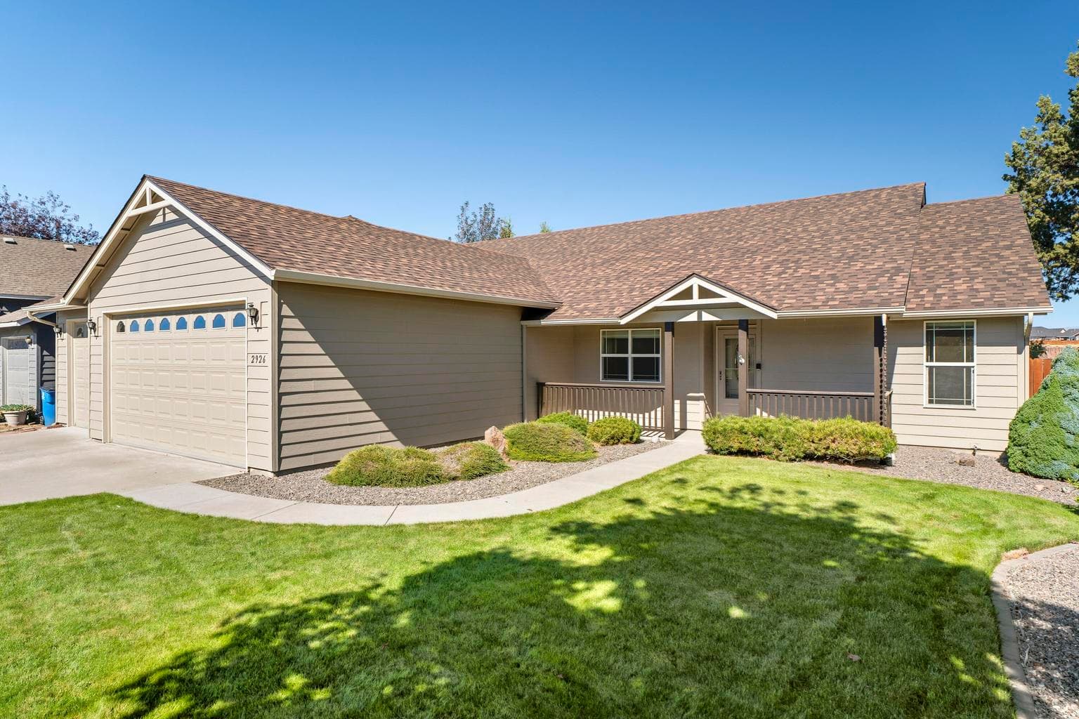 Photo of 2926 19th 2 of 40