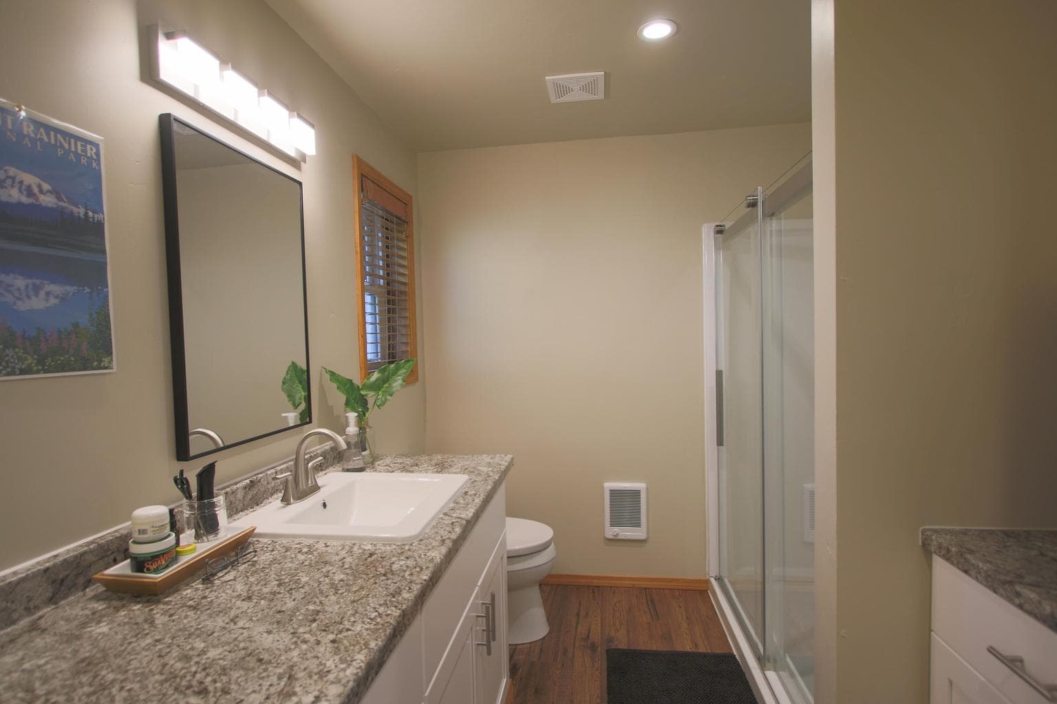 Photo of 1385 NE Williamson Boulevard 24 of 37